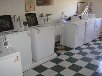 956 Place laundry